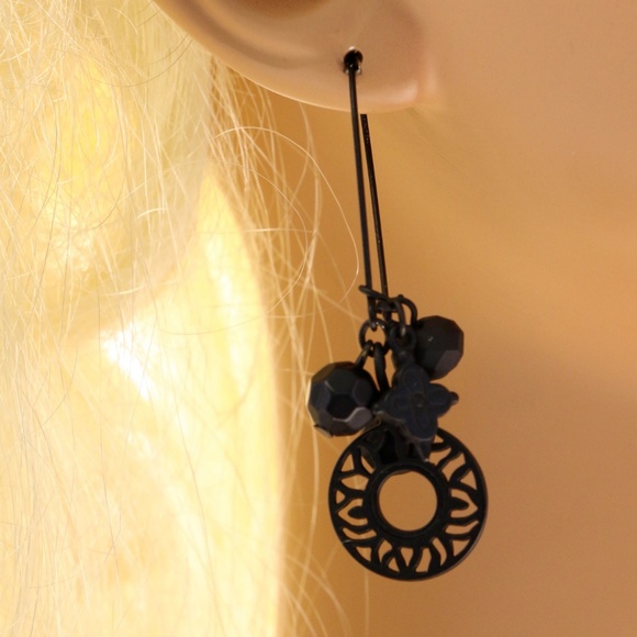 Lane Bryant Dangle Earrings Black NWOT - Picture 2 of 2